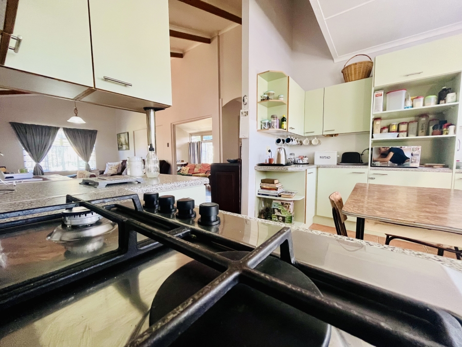 4 Bedroom Property for Sale in Sandbaai Western Cape
